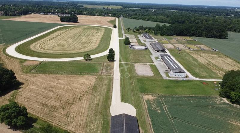 Haras - 800 m² - 20 pièces