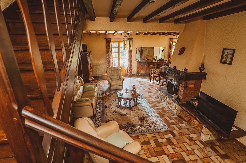 Maison - 200 m² - 7 pièces