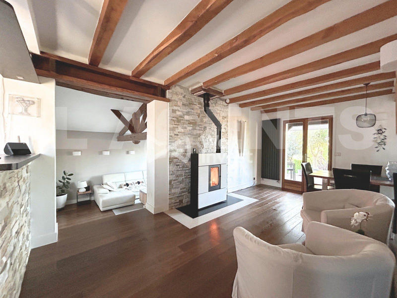 Maison - 219 m² - 6 pièces