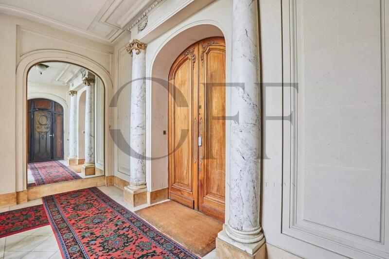 Appartement - 300 m² - 6 pièces