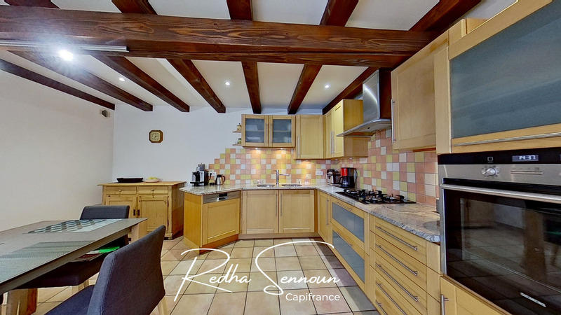 Propriété - 155 m² - 5 pièces