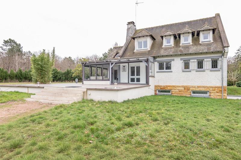 Maison - 232 m² - 8 pièces