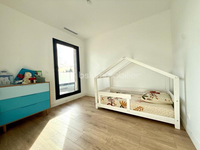 Maison - 568 m² - 5 pièces