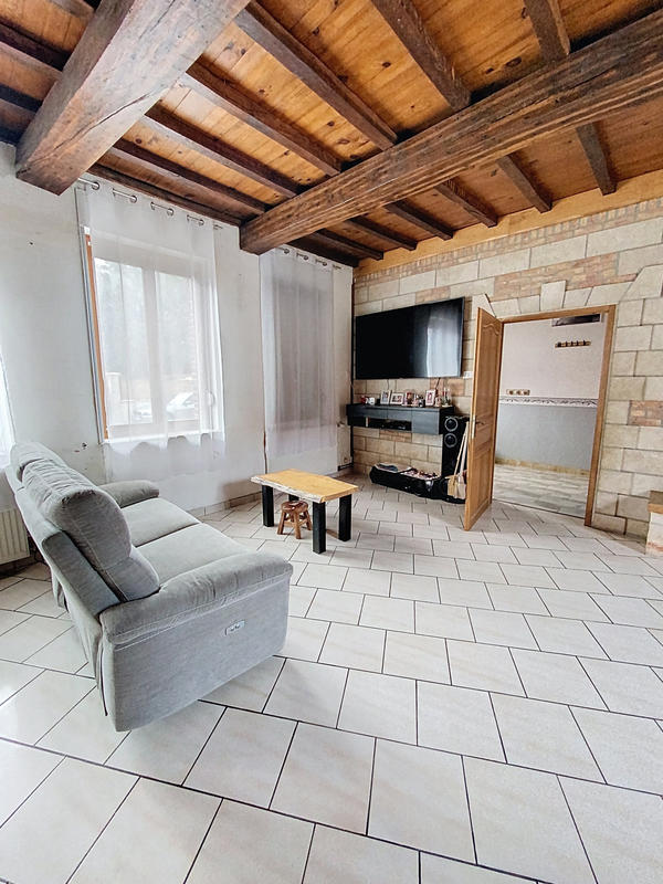 Maison - 220 m² - 9 pièces
