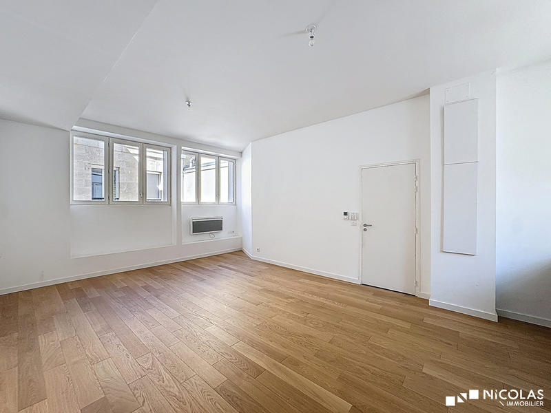 Appartement - 82 m² - 3 pièces