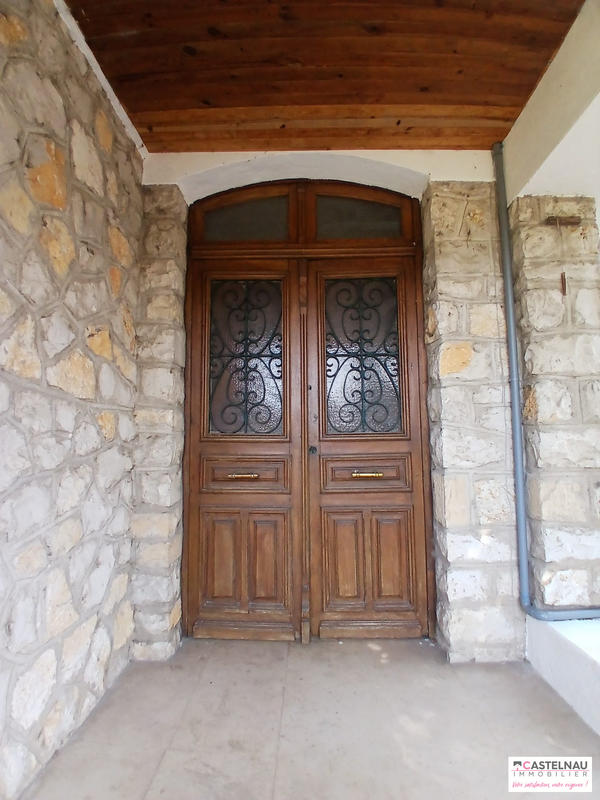 Maison traditionnelle - 182 m² - 6 pièces