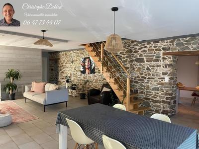 Longère - 203 m² - 8 pièces