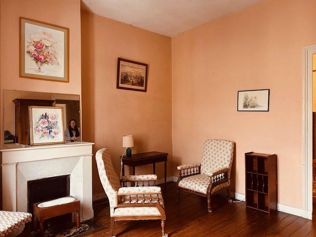 Maison ancienne - 184 m² - 8 pièces