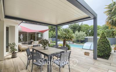 Maison contemporaine - 235 m² - 8 pièces