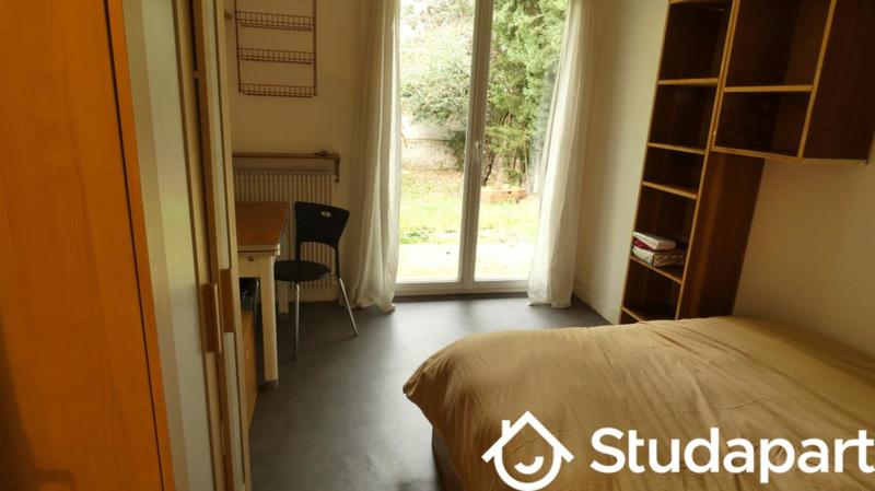 Chambre - 11 m² - 1 pièce