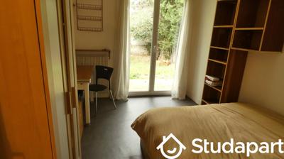 Chambre - 11 m² - 1 pièce