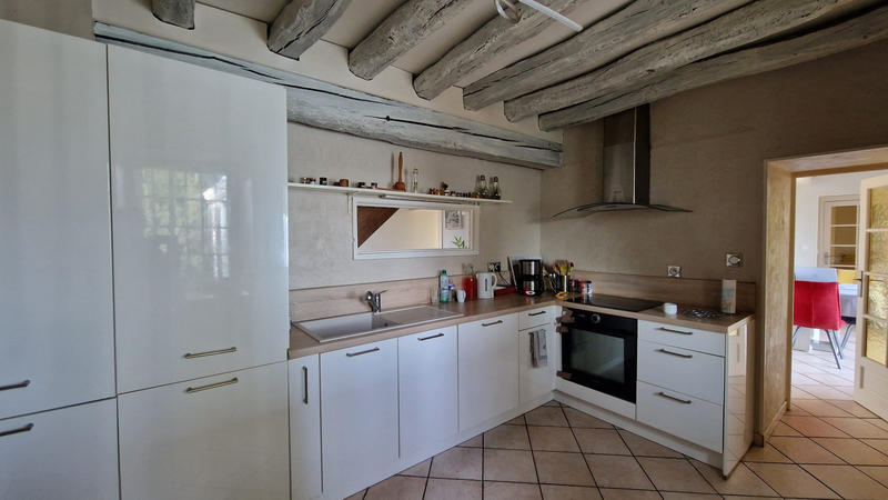 Maison - 250 m² - 8 pièces