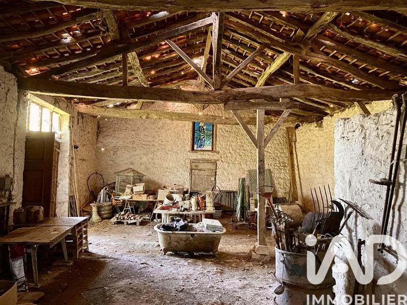 Maison - 220 m² - 12 pièces