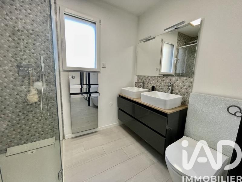 Maison - 249 m² - 9 pièces