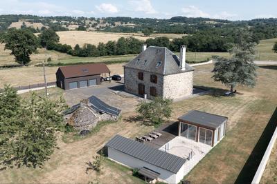 Maison - 302 m² - 8 pièces