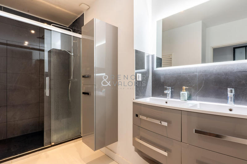 Appartement - 109 m² - 5 pièces