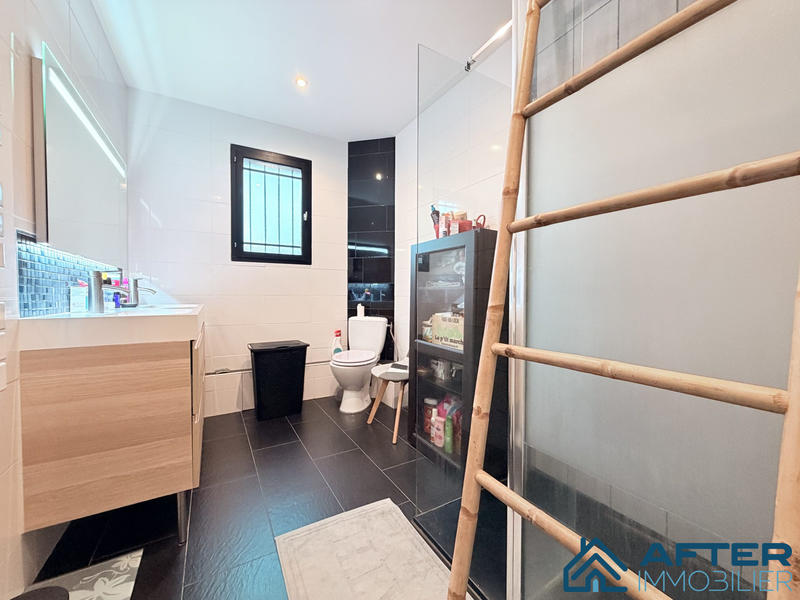 Maison - 122 m² - 7 pièces