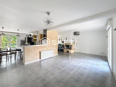 Maison - 155 m² - 6 pièces