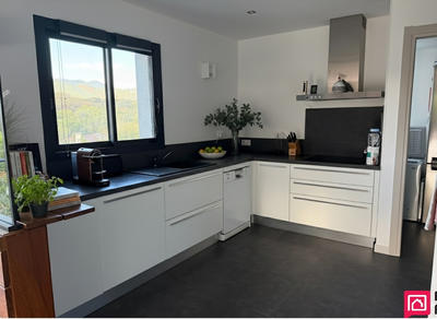 Maison - 105 m² - 4 pièces