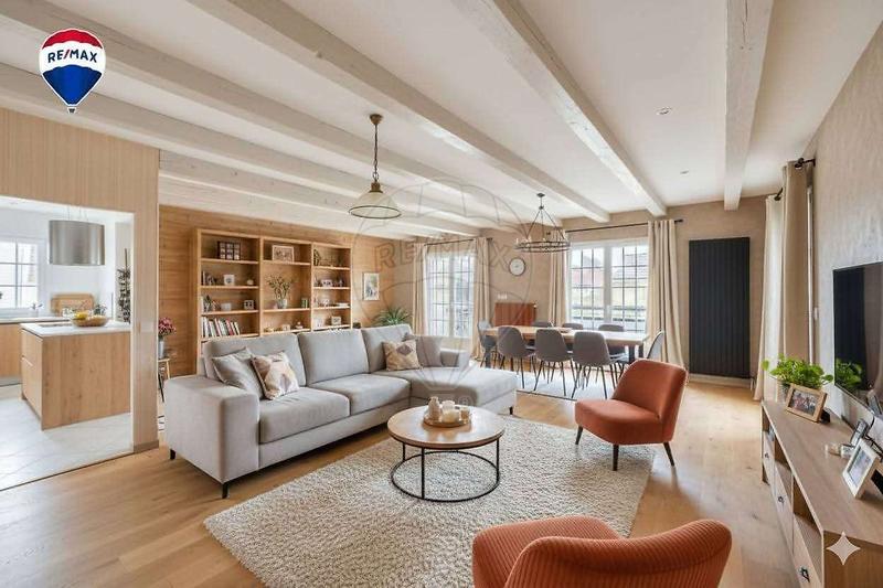 Maison - 153 m² - 7 pièces