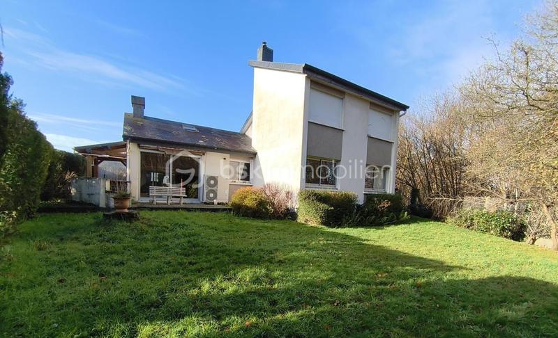 Pavillon - 140 m² - 6 pièces