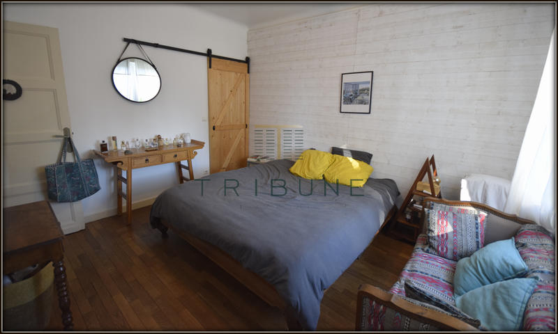 Maison - 220 m² - 7 pièces