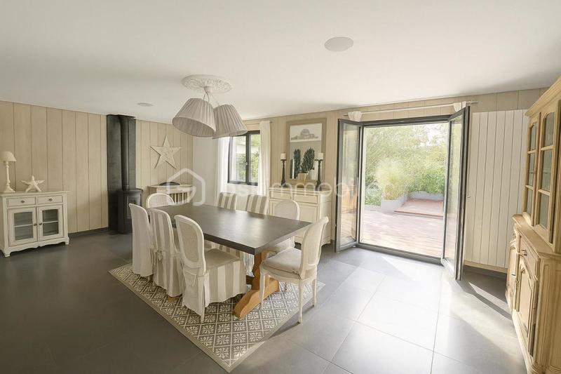 Maison - 185 m² - 7 pièces