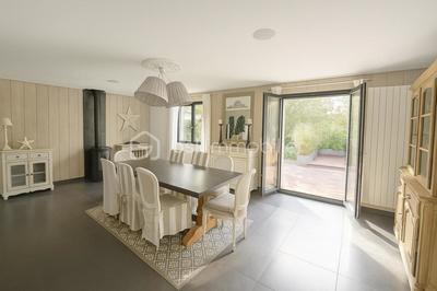 Maison - 185 m² - 7 pièces