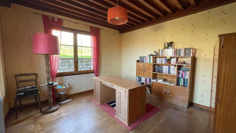 Demeure - 251 m² - 13 pièces