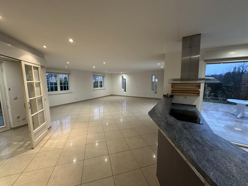 Maison - 170 m² - 5 pièces