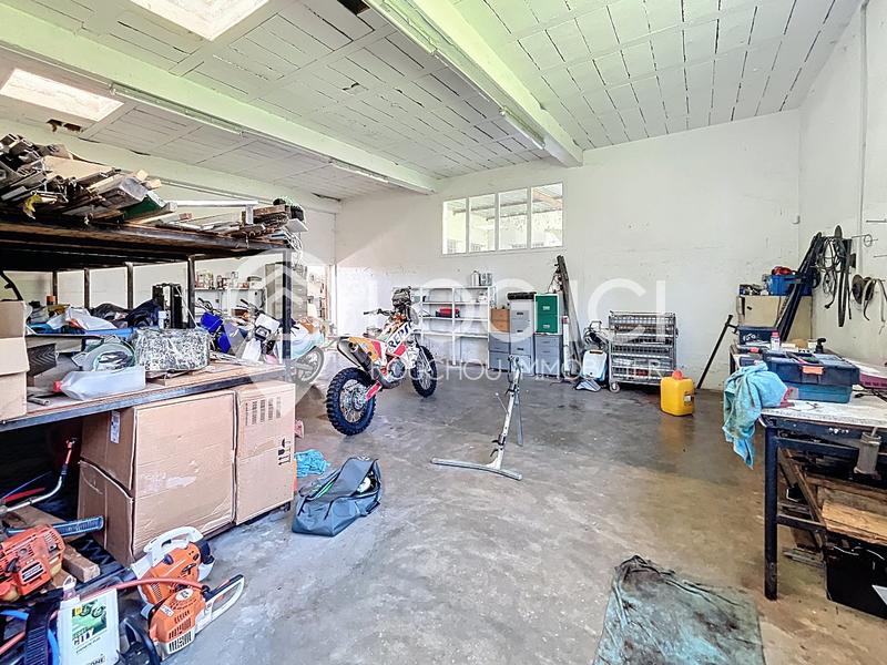 Maison - 207 m² - 7 pièces