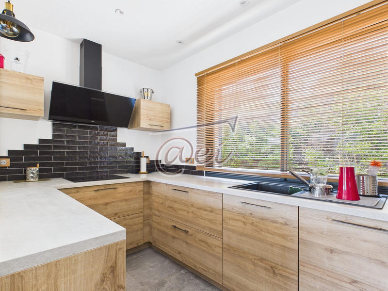 Villa - 224 m² - 6 pièces