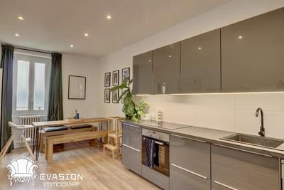 Maison - 182 m² - 6 pièces