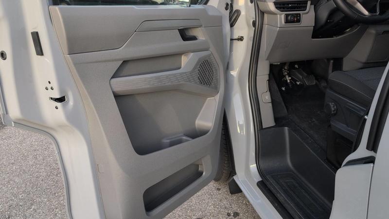 Volkswagen Transporter Van L2h1 2.0 TDi 150 Business