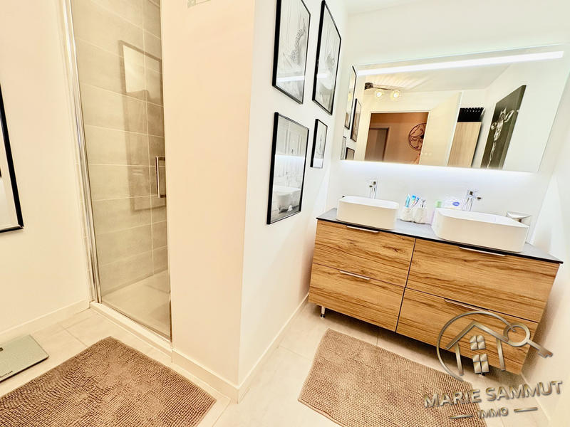 Appartement - 117 m² - 4 pièces