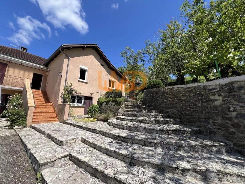 Villa - 237 m² - 8 pièces