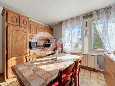 Maison - 84 m² - 4 pièces