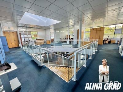 Bureau - 867 m²
