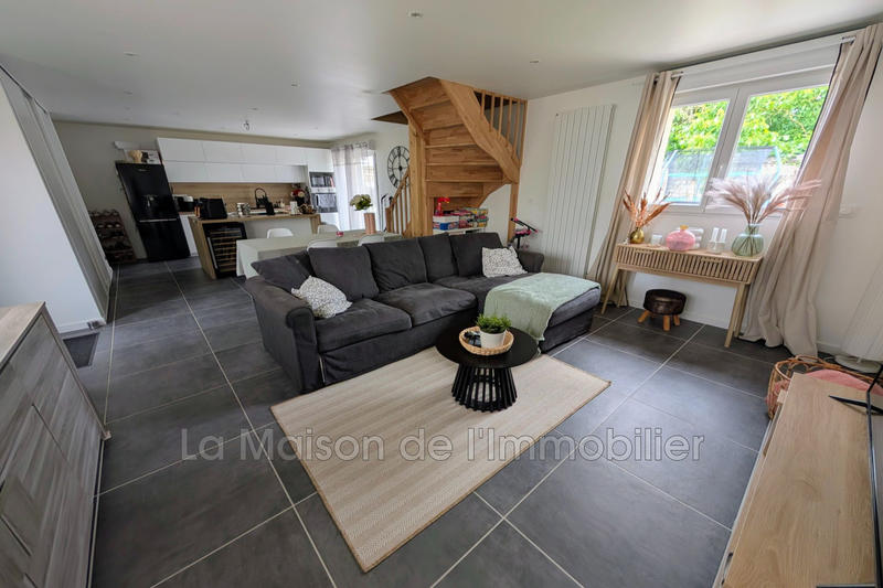 Maison - 162 m² - 8 pièces