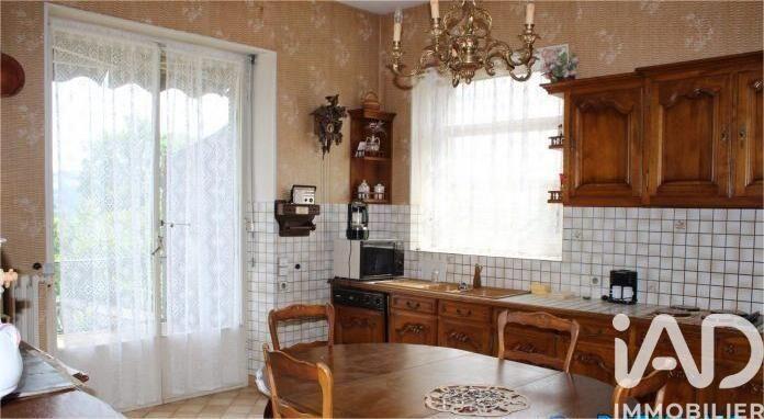 Maison de maîtres - 250 m² - 8 pièces