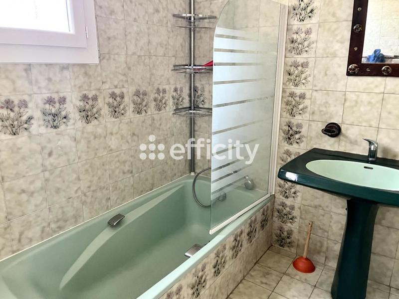 Maison - 210 m² - 7 pièces