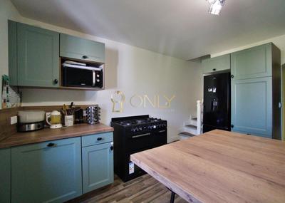 Appartement - 85 m² - 3 pièces