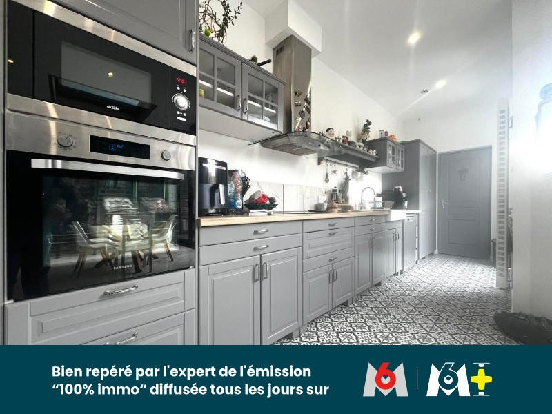 Maison - 218 m² - 8 pièces