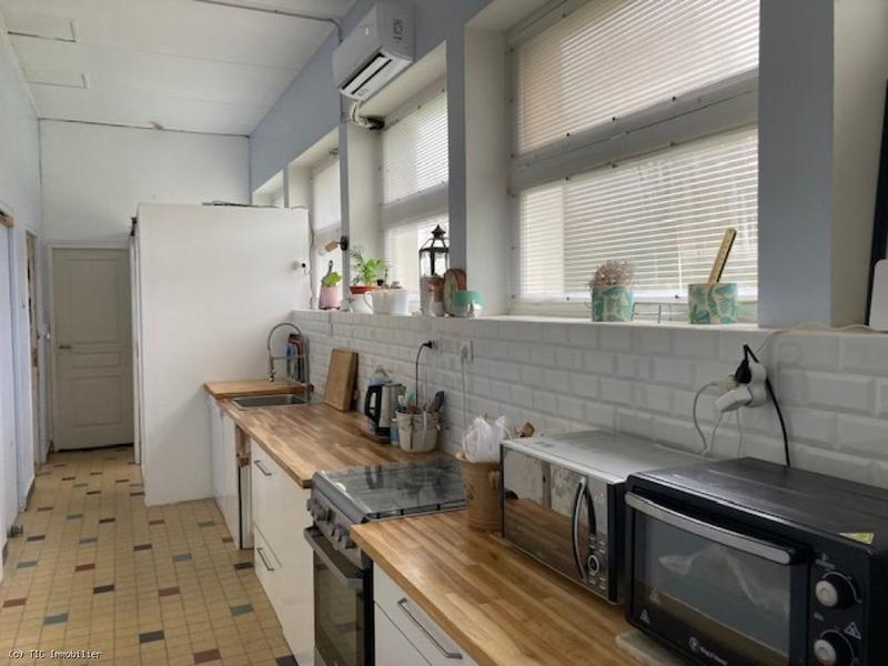 Demeure - 205 m² - 6 pièces