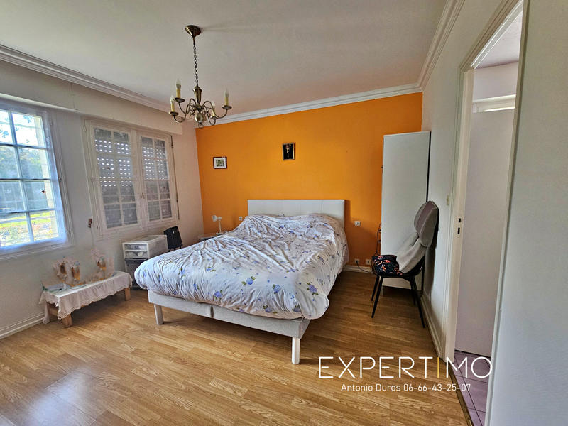 Maison - 217 m² - 8 pièces