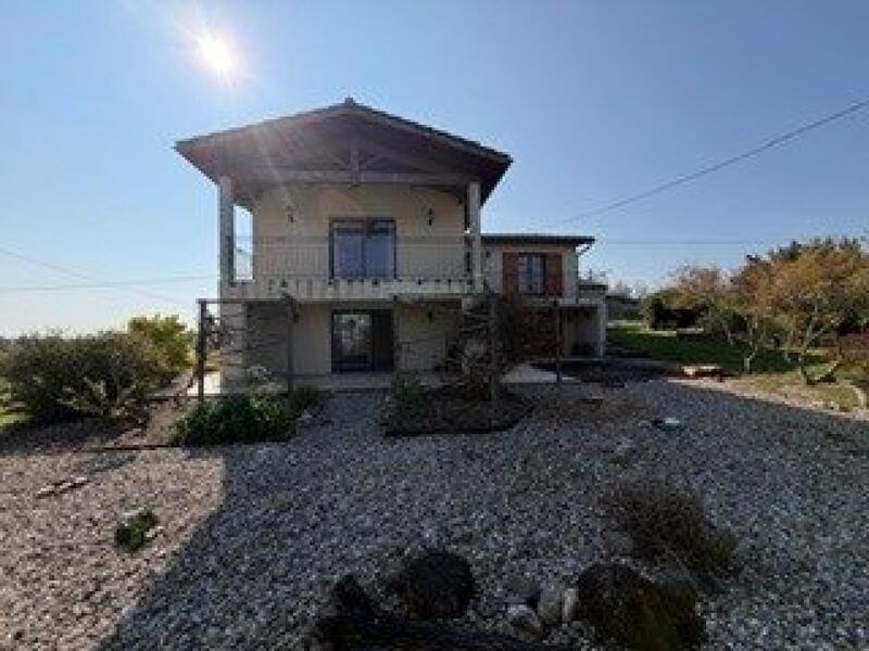 Maison - 193 m² - 4 pièces