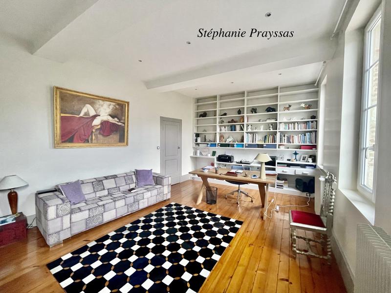 Maison - 292 m² - 8 pièces