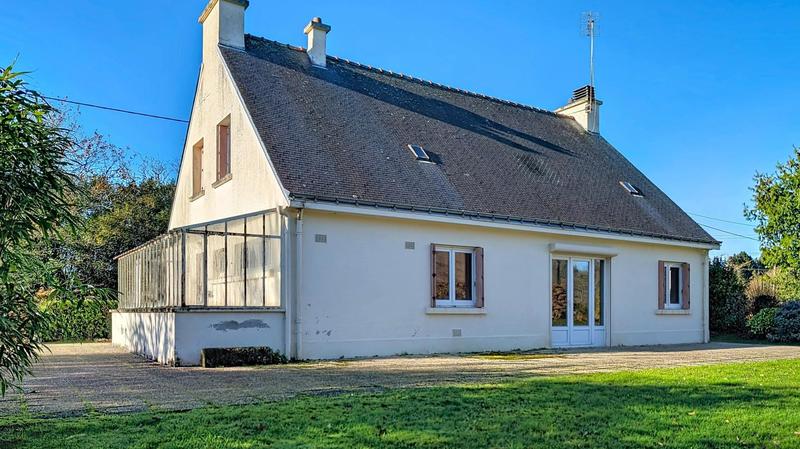 Maison - 90 m² - 5 pièces