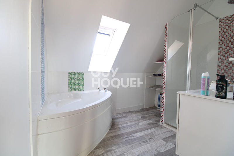 Maison - 141 m² - 7 pièces