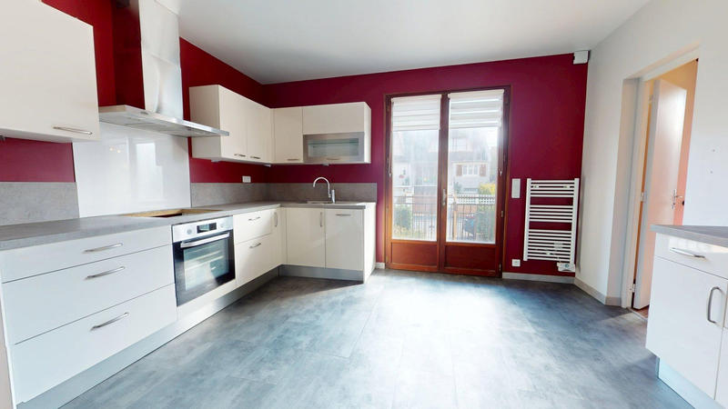 Maison - 250 m² - 11 pièces